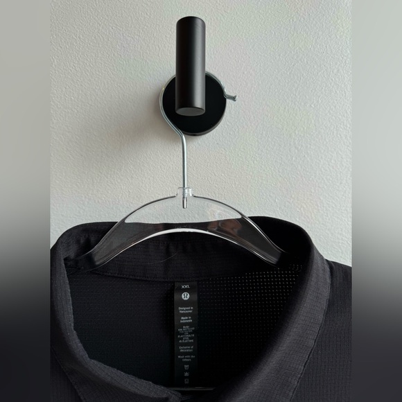 Lululemon Short-Sleeve Shirt - Picture 3 of 3